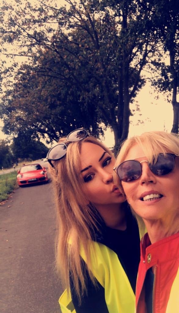 unsere Streckenposten Heike und Patti